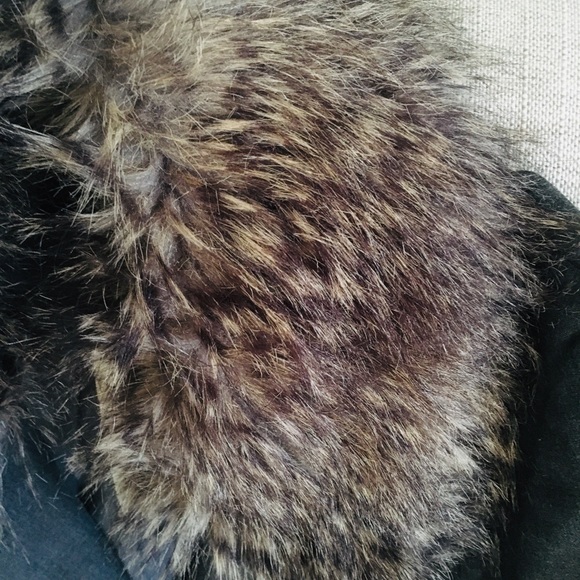 Ann Taylor Gray Faux Fur Detachable Collar Jacket - Picture 2 of 3